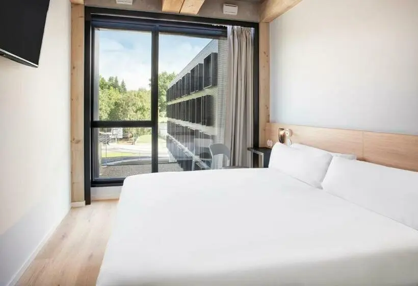اتاق استاندارد, B&b Hotel Guimarães