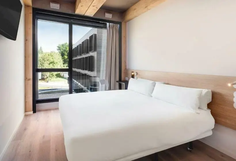 اتاق لوکس, B&b Hotel Guimarães