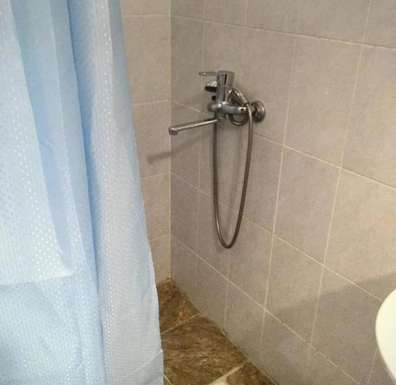 اتاق کلاسیک سه تخته, гостевой дом крылья