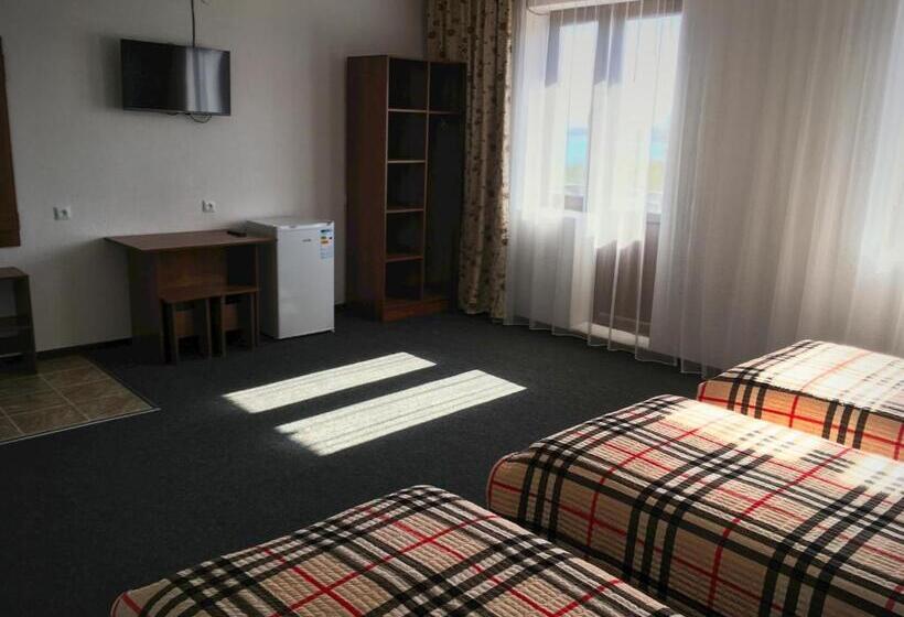 اتاق کلاسیک چهارنفره, гостевой дом крылья