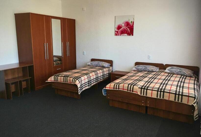 اتاق کلاسیک چهارنفره, гостевой дом крылья