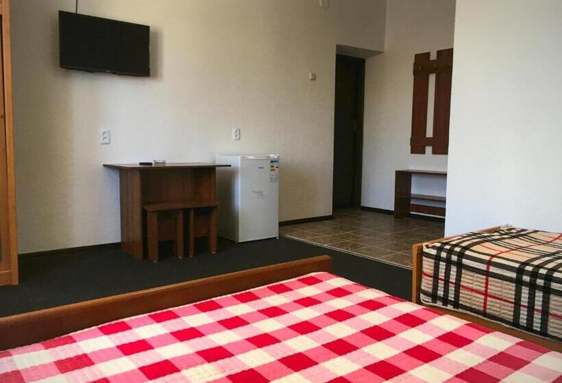 اتاق استاندارد سه نفره, гостевой дом крылья