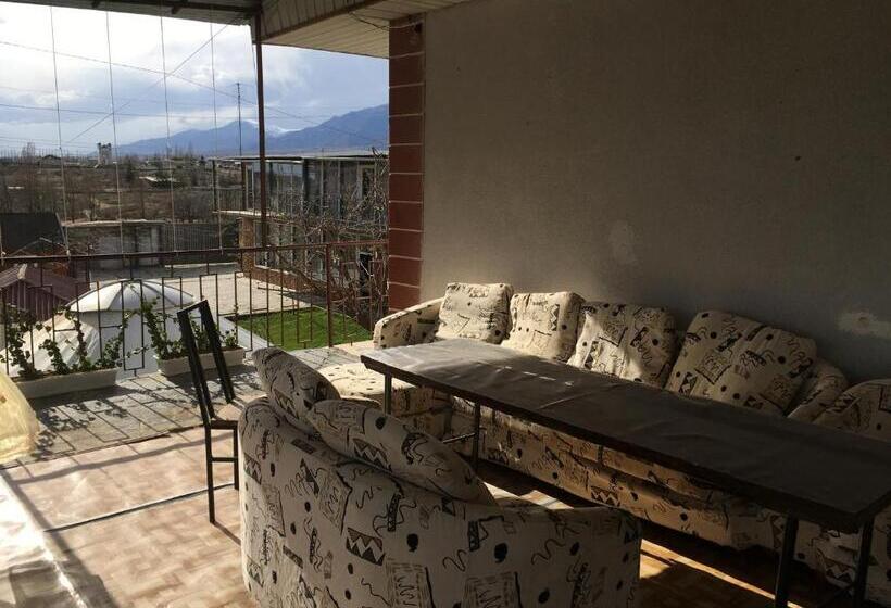 اتاق استاندارد با تراس, гостевой дом крылья