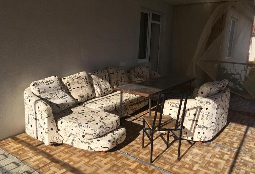 اتاق استاندارد با تراس, гостевой дом крылья