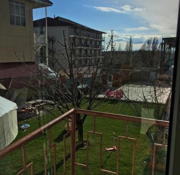 اتاق استاندارد با بالکن, гостевой дом крылья