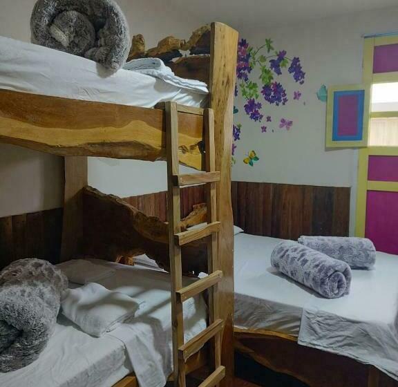 패밀리 룸, Hostal Casa Madrigal