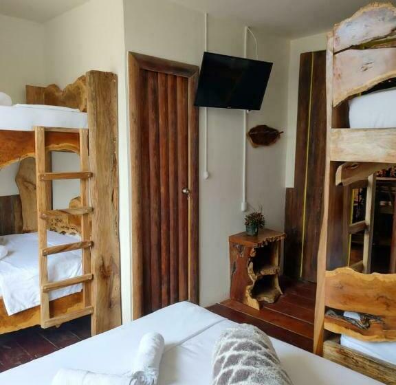 패밀리 룸, Hostal Casa Madrigal