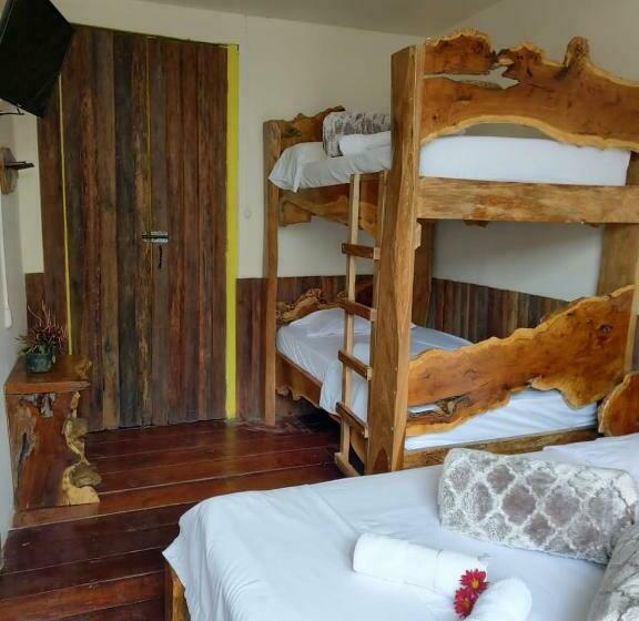 패밀리 룸, Hostal Casa Madrigal