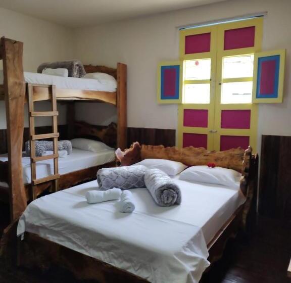 패밀리 룸, Hostal Casa Madrigal