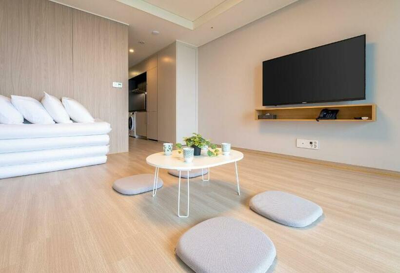 Номер Deluxe Вид на Море, Sokcho I Park Suite Hotel & Residence