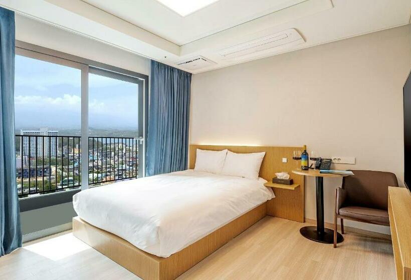 Номер Deluxe Вид на Город, Sokcho I Park Suite Hotel & Residence