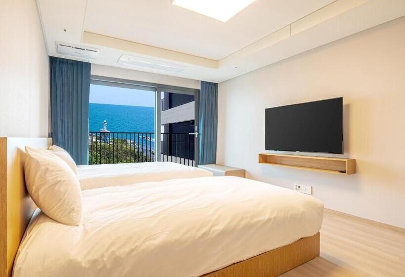 Номер Deluxe Вид на Море, Sokcho I Park Suite Hotel & Residence