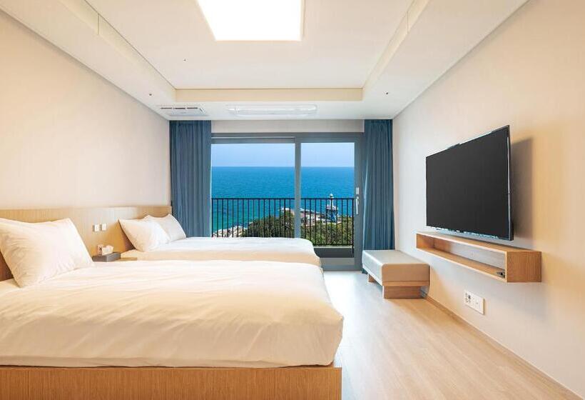 Номер Deluxe Вид на Море, Sokcho I Park Suite Hotel & Residence