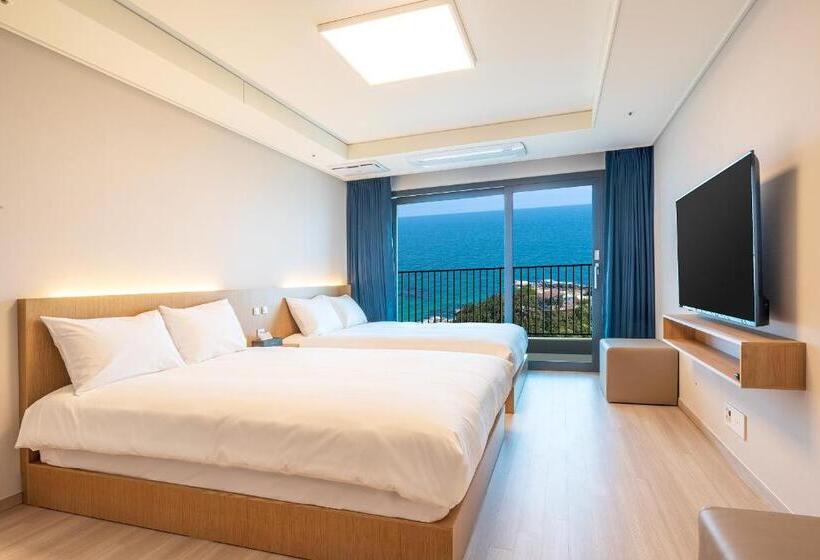 Номер Deluxe Вид на Море, Sokcho I Park Suite Hotel & Residence