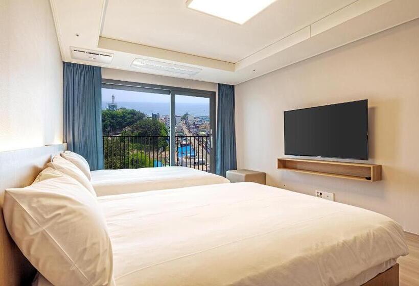 Номер Deluxe Вид на Город, Sokcho I Park Suite Hotel & Residence