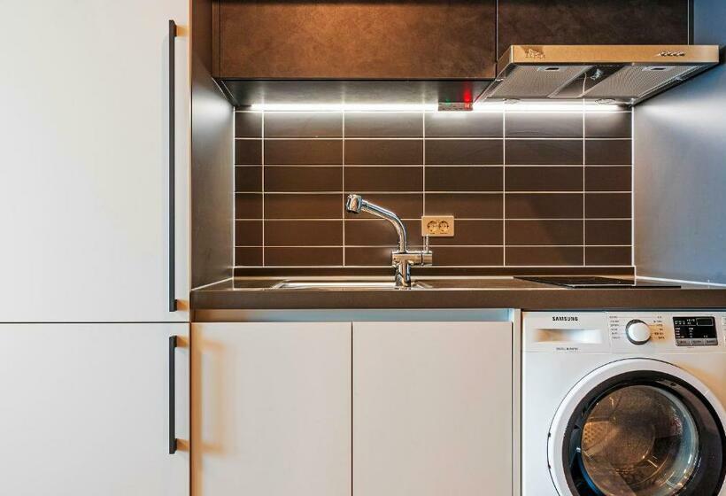 Номер Deluxe Вид на Море Боковой, Sokcho I Park Suite Hotel & Residence