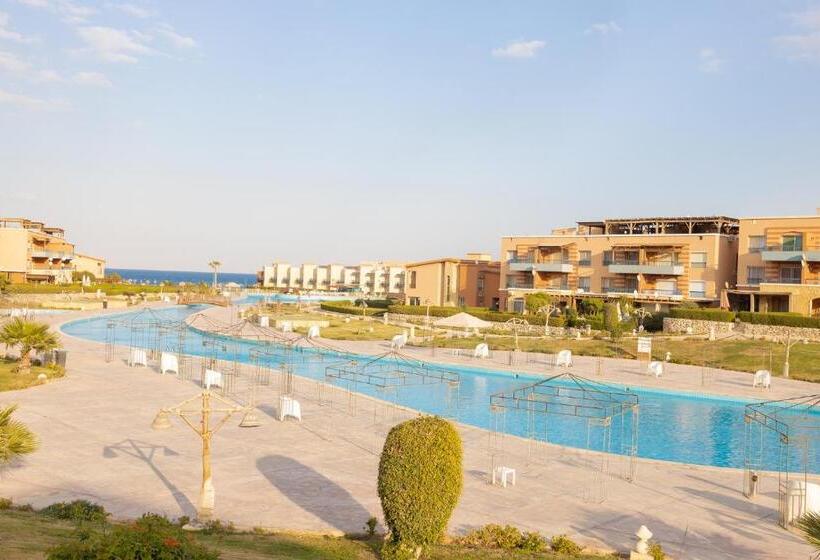 آپارتمان 1 خوابه با چشم‌انداز استخر, شاليه 3 غرف قريه بلومار الدوم عاءلات