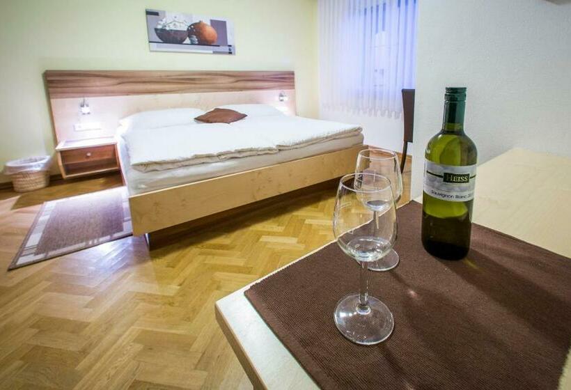 Номер Стандарт, Arkadenweingut Gästehaus Heiss