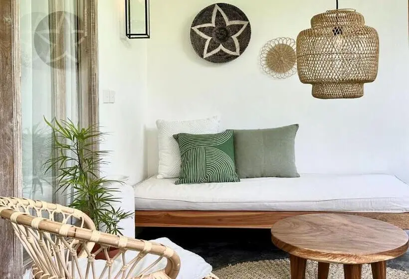Talo 2 Makuuhuonetta, The White Villas Ubud