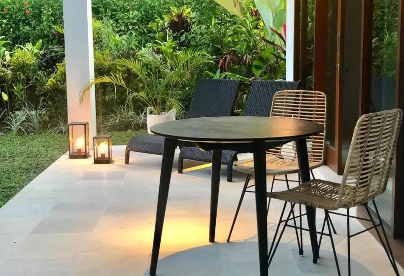 Suite with Terrace, The White Villas Ubud