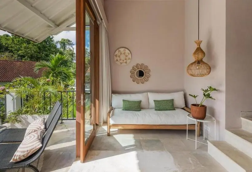 Suite with Terrace, The White Villas Ubud