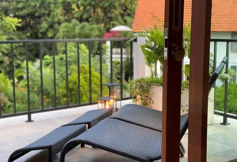 Suite with Terrace, The White Villas Ubud