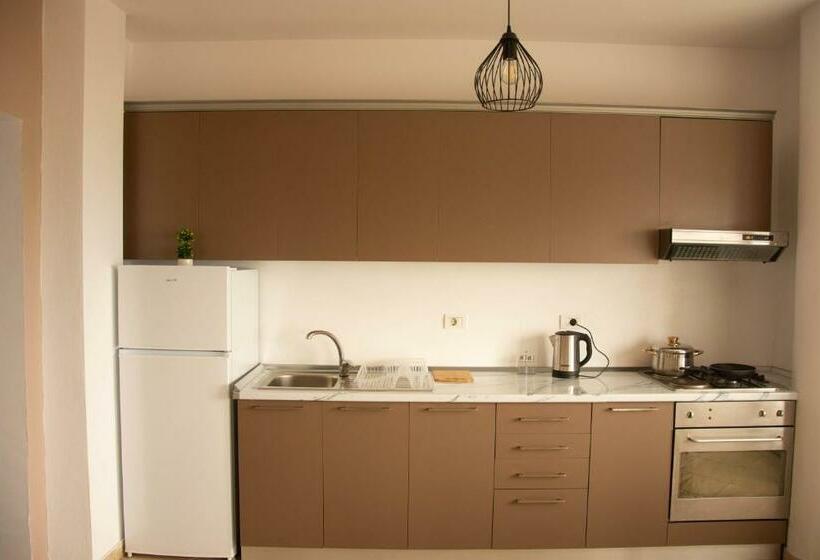 آپارتمان 1 خوابه با چشمانداز دریا, Wave Beachfront Apartments