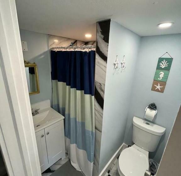 מיטה בחדר משותף, Blue Little Havana