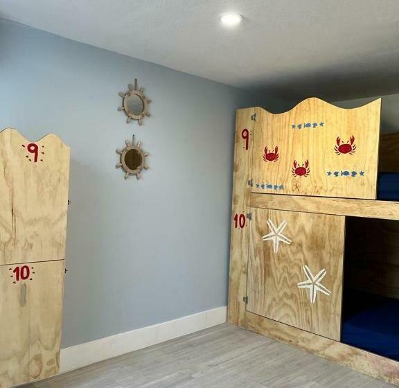 מיטה בחדר משותף, Blue Little Havana