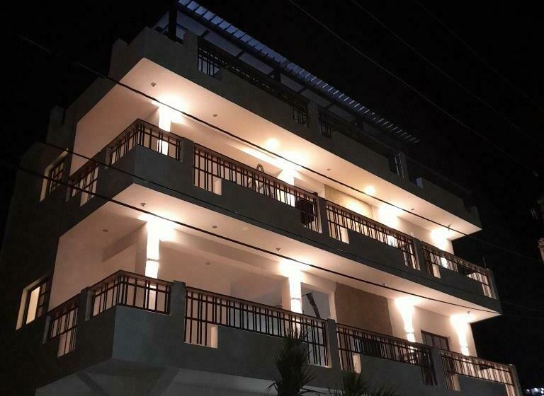 اتاق لوکس, Hostal Marina Samana
