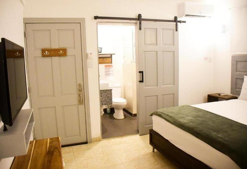 اتاق لوکس با بالکن, Hostal Marina Samana