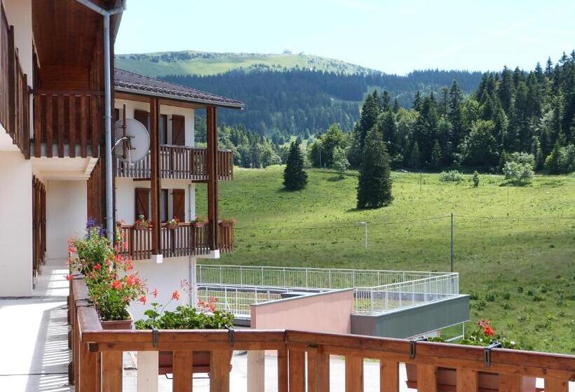 غرفة قياسية ثلاثية مزودة بشرفة, Hôtel Club Côté Dole, Ussim Vacances Les Rousses