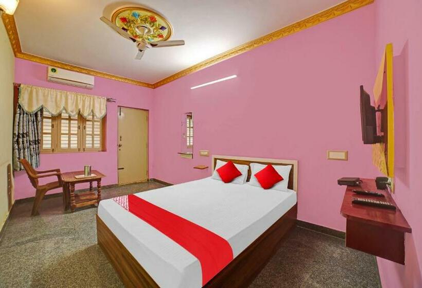 חדר קלאסי לשלושה, Oyo Flagship 81186 Pns Royals