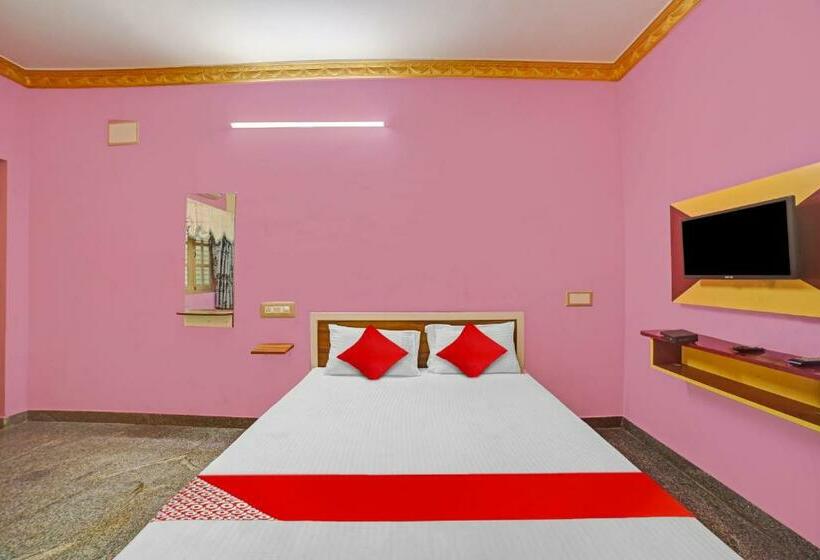 חדר קלאסי לשלושה, Oyo Flagship 81186 Pns Royals