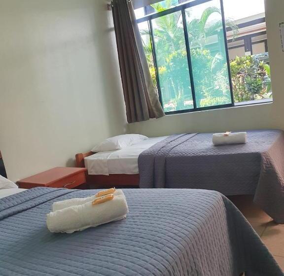 اتاق استاندارد سه نفره, Rupa Rupa