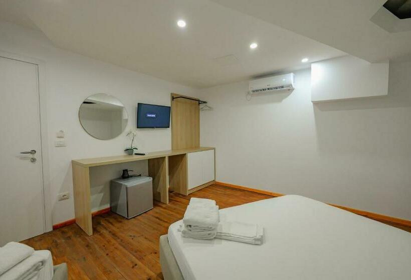 エコノミートリプルルーム, Summer