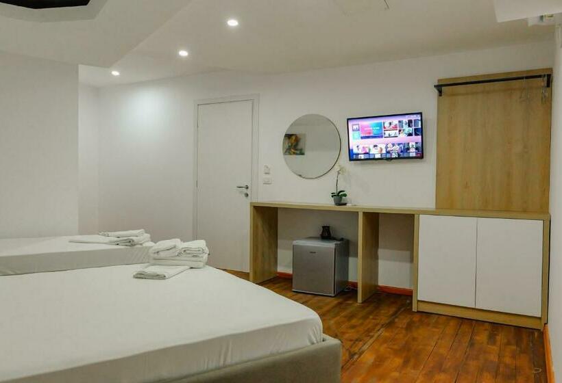 エコノミートリプルルーム, Summer