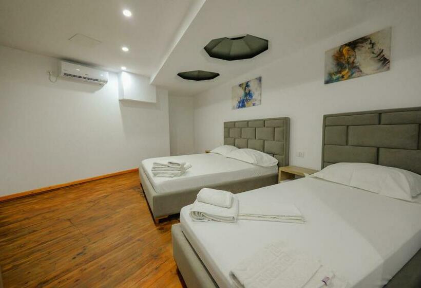 エコノミートリプルルーム, Summer