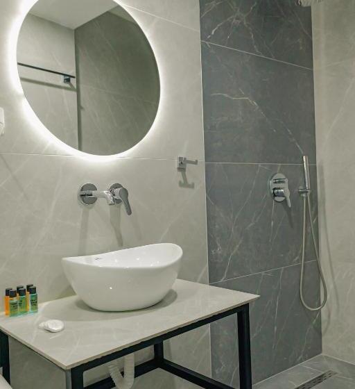 Triple Room Sea View, Summer