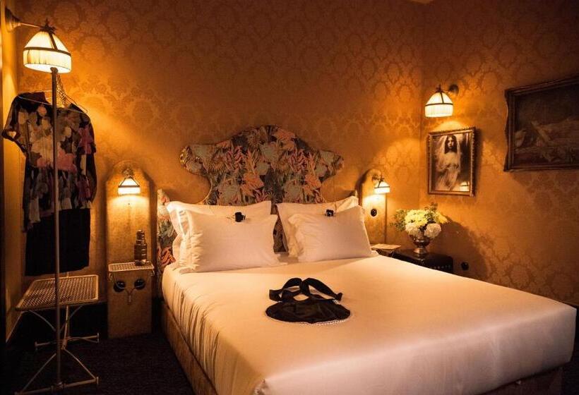 اتاق استاندارد, Pensão Amor Madam S Lodge