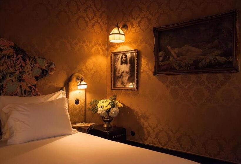 اتاق استاندارد, Pensão Amor Madam S Lodge