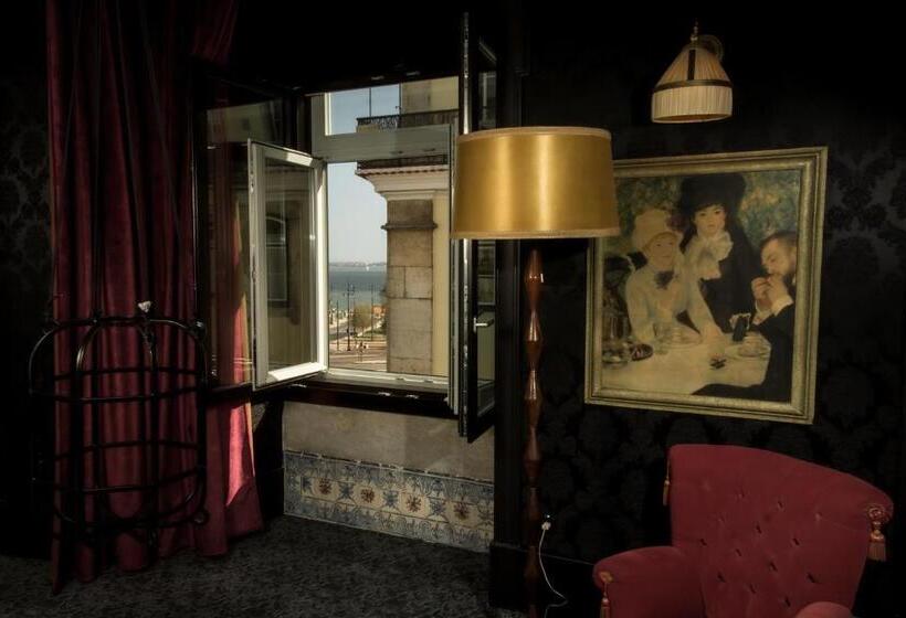 اتاق استاندارد با تخت بزرگ, Pensão Amor Madam S Lodge