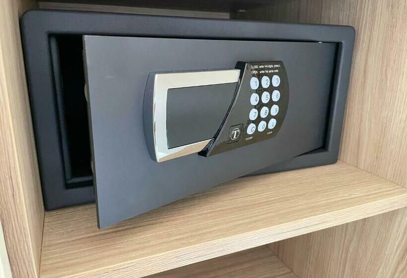 コンフォートトリプルルーム, Grotta Saracena Resort