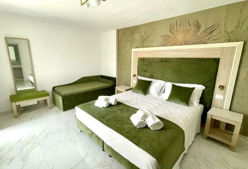 اتاق راحتی سه تخته, Grotta Saracena Resort