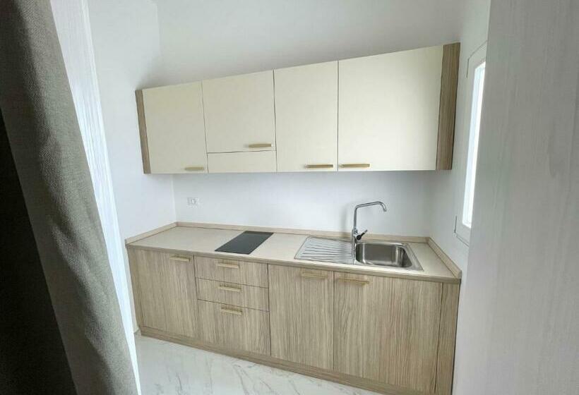 ファミリーステューディオ, Grotta Saracena Resort