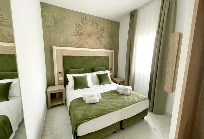 استودیو خانوادگی, Grotta Saracena Resort