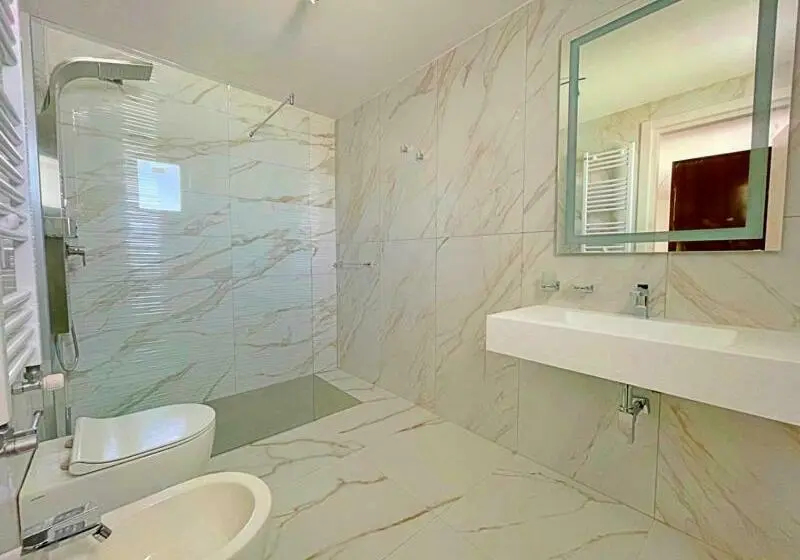 اتاق لوکس, Grotta Saracena Resort