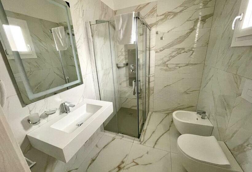 ファミリーステューディオ, Grotta Saracena Resort