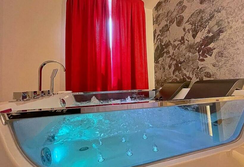 バスタブ付きスタンダードルーム, Grotta Saracena Resort