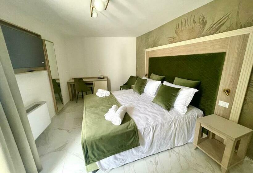 デラックスルーム, Grotta Saracena Resort